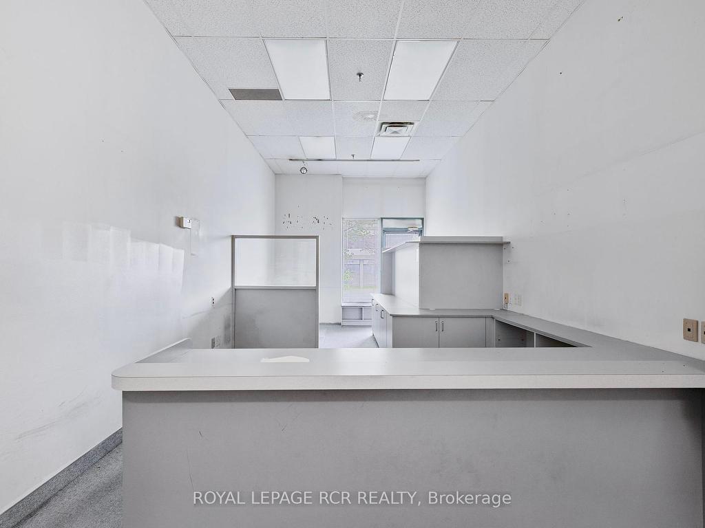 









3833


Midland

Avenue, 16,
Toronto,




ON
M1V 5L6


