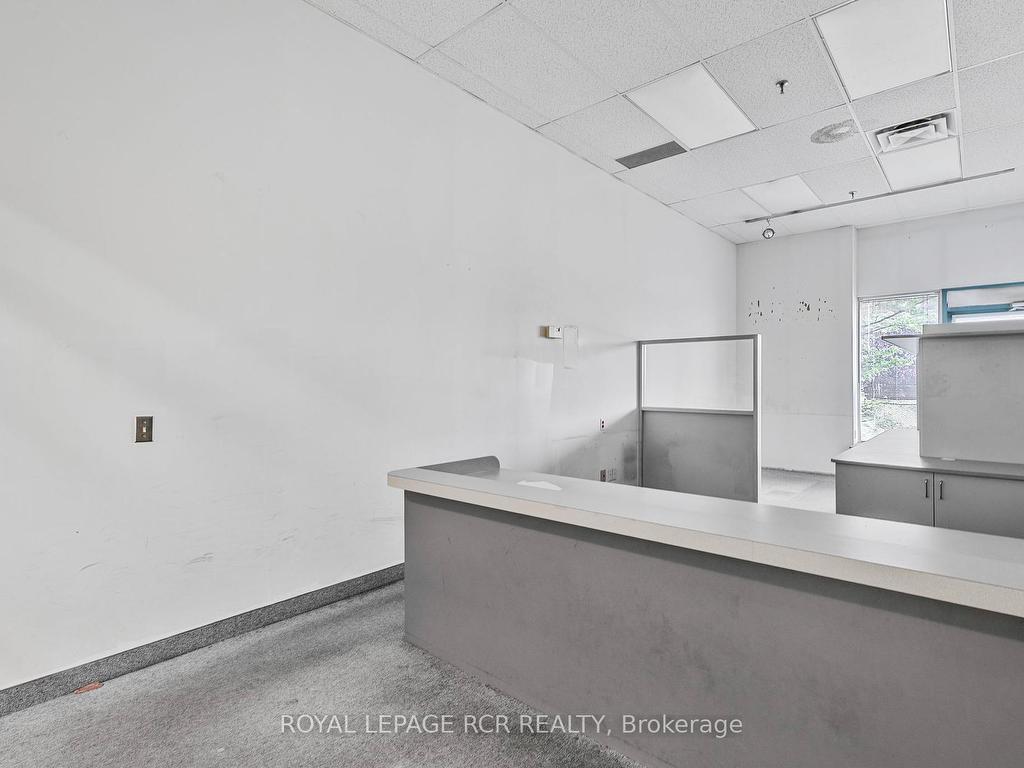 









3833


Midland

Avenue, 16,
Toronto,




ON
M1V 5L6


