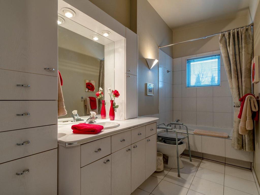 









223


Rue du Marquis

,
Sorel-Tracy,




QC
J3R2T3

