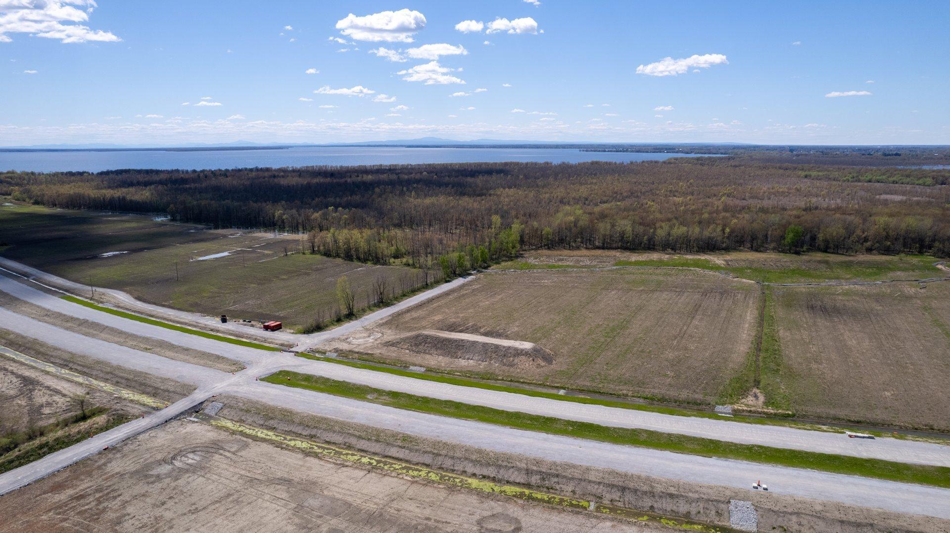 









1683


Route 133

,
Pike River,




QC
J0J1P0

