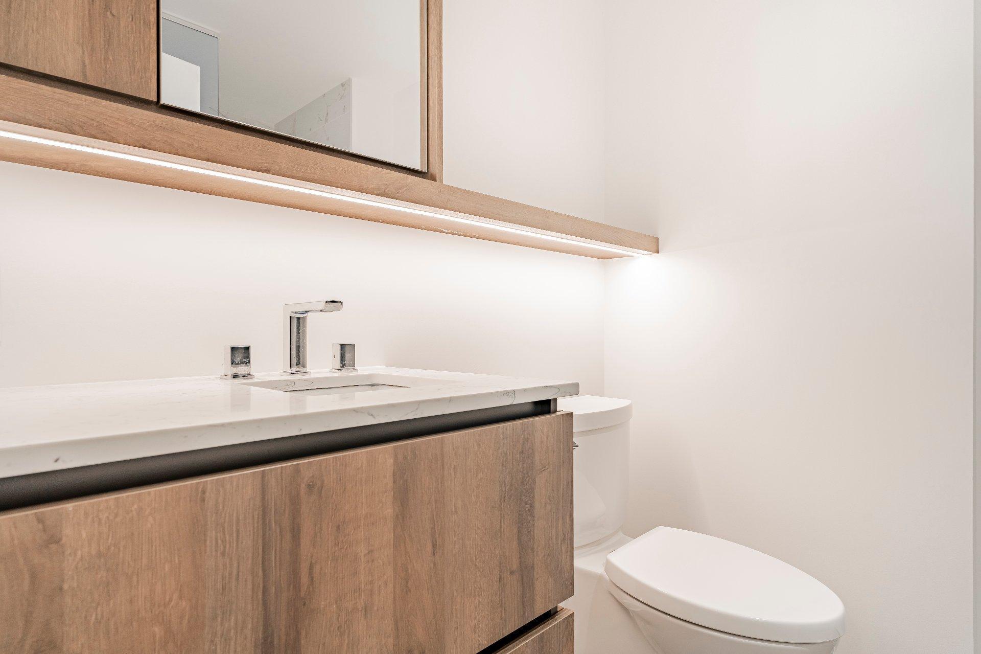 









170


Rue Rioux

, 715,
Montréal (Le Sud-Ouest),




QC
H3C2A5

