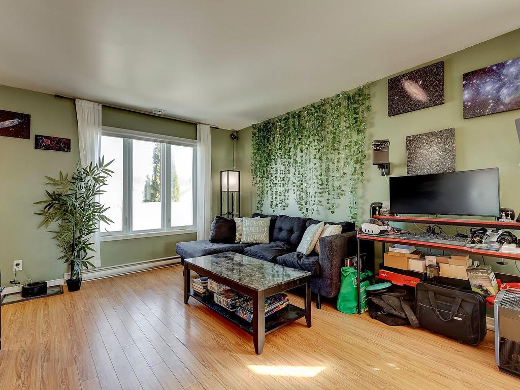 









167


Rue Chagnon

,
Waterloo,




QC
J0E2N0

