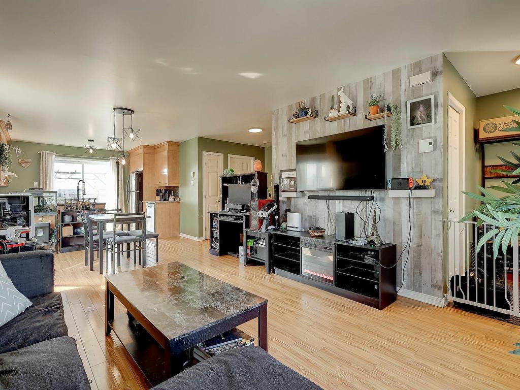 









167


Rue Chagnon

,
Waterloo,




QC
J0E2N0

