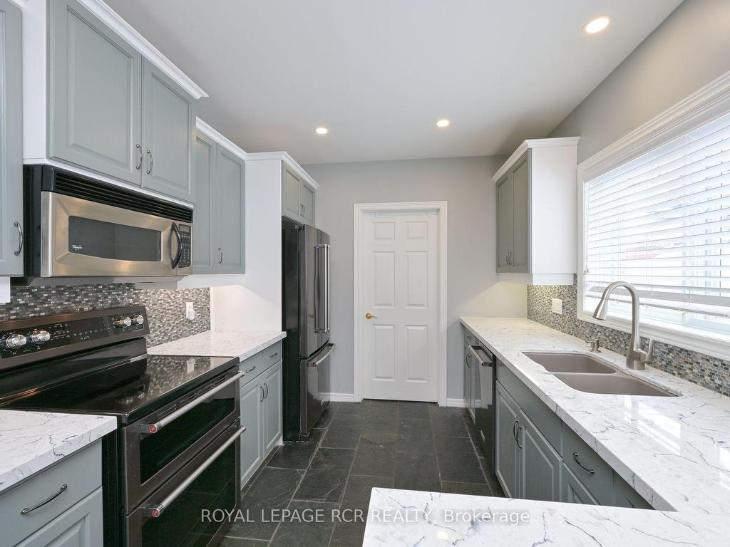 









42


Napa Ridge

N/A,
New Tecumseth,




ON
L9R 2E4

