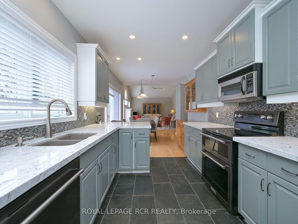 









42


Napa Ridge

N/A,
New Tecumseth,




ON
L9R 2E4

