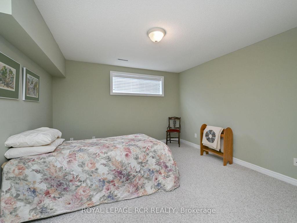 









42


Napa Ridge

N/A,
New Tecumseth,




ON
L9R 2E4

