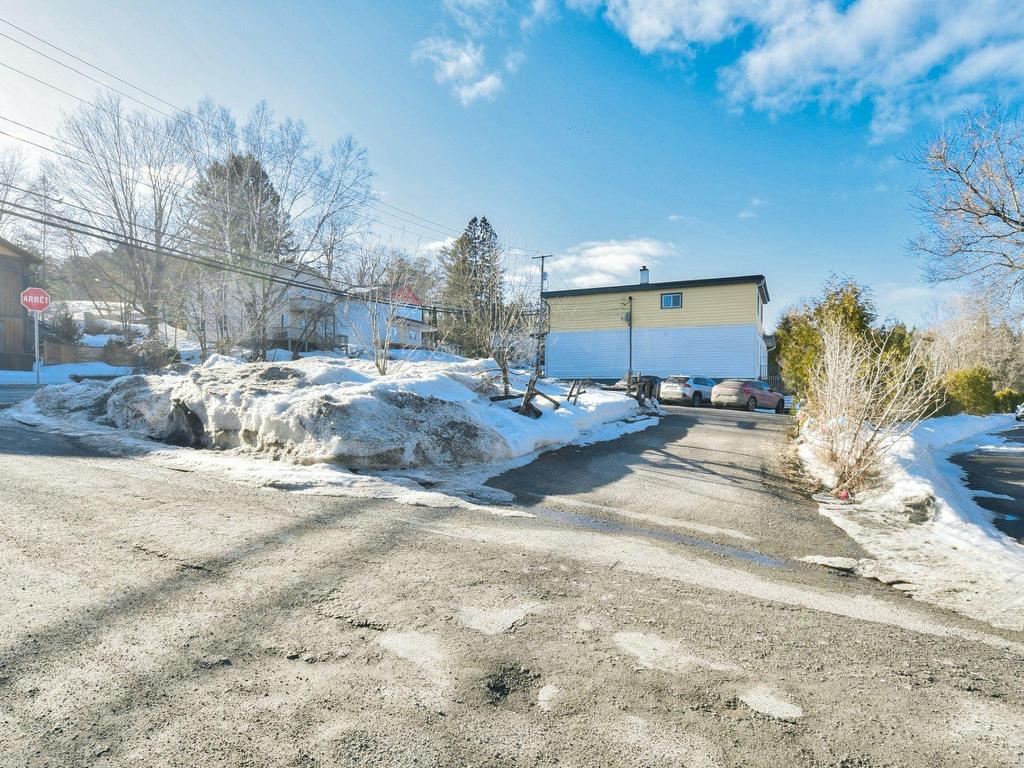 












Rue St-Joseph

,
Sainte-Adèle,







QC
J8B1G5

