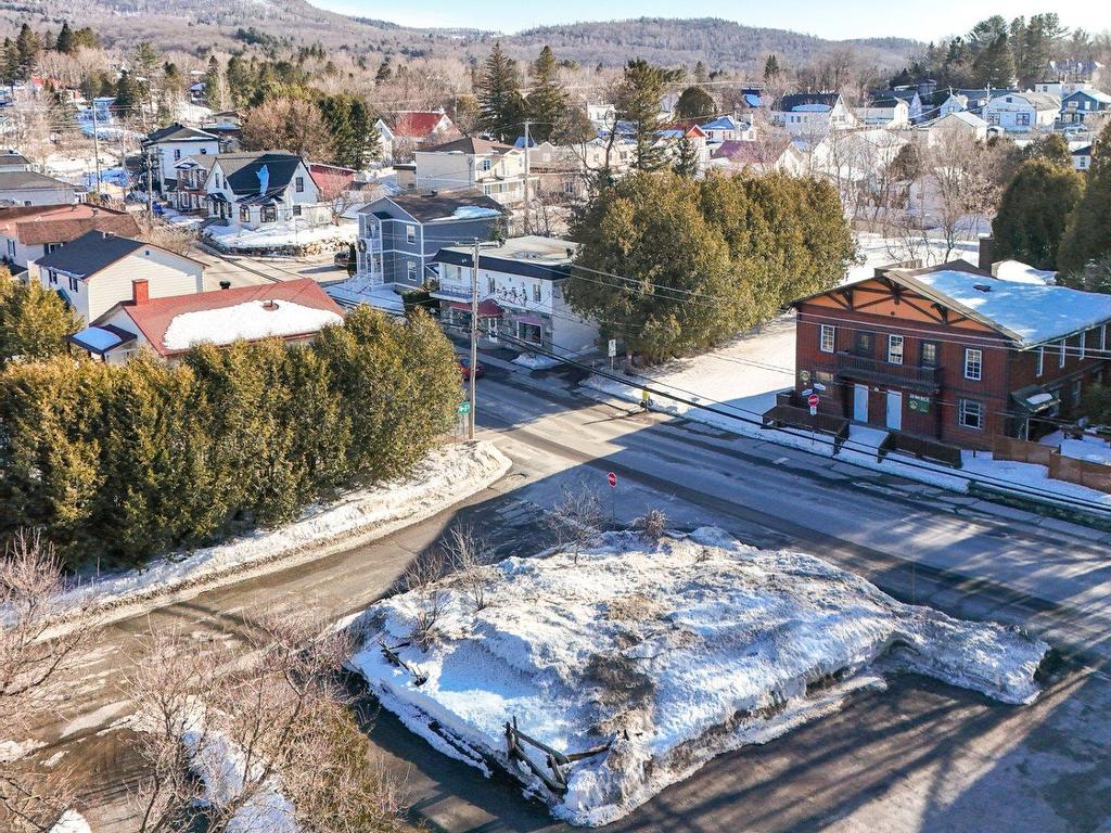 












Rue St-Joseph

,
Sainte-Adèle,







QC
J8B1G5

