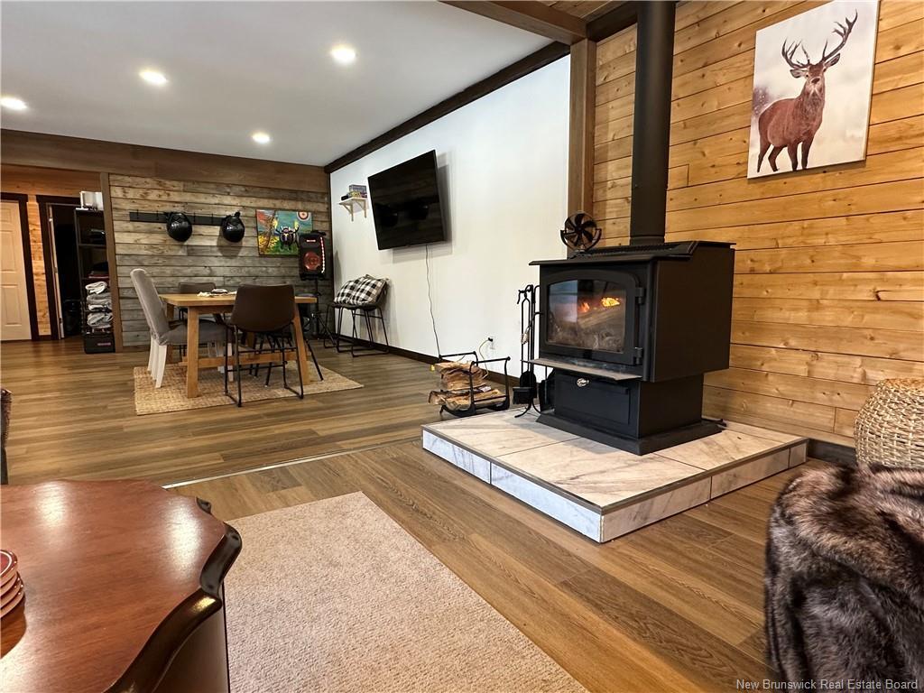 









11


Austin Brook

,
Nepisiguit Falls,




NB
E2A 6W8


