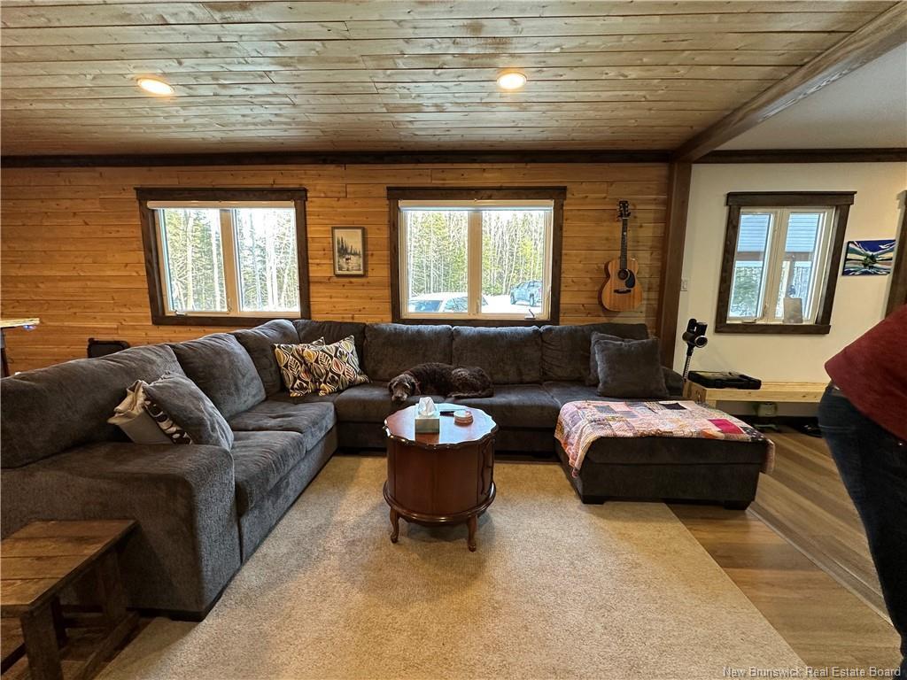 









11


Austin Brook

,
Nepisiguit Falls,




NB
E2A 6W8

