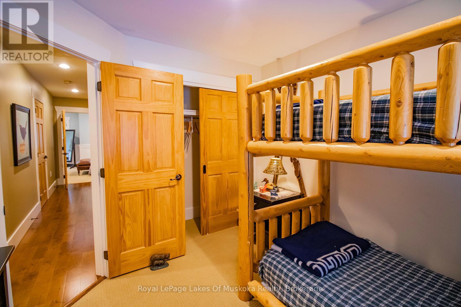 












V 11, W 5 - 1020 BIRCH GLEN ROAD

,
Lake of Bays (Mclean),




Ontario
P0B1A0

