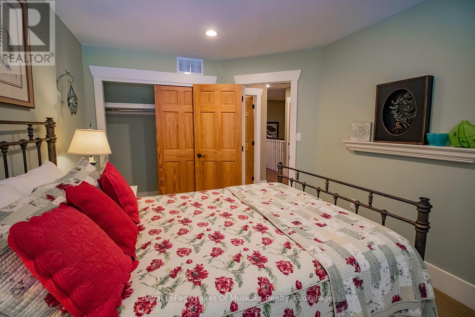 












V 11, W 5 - 1020 BIRCH GLEN ROAD

,
Lake of Bays (Mclean),




Ontario
P0B1A0

