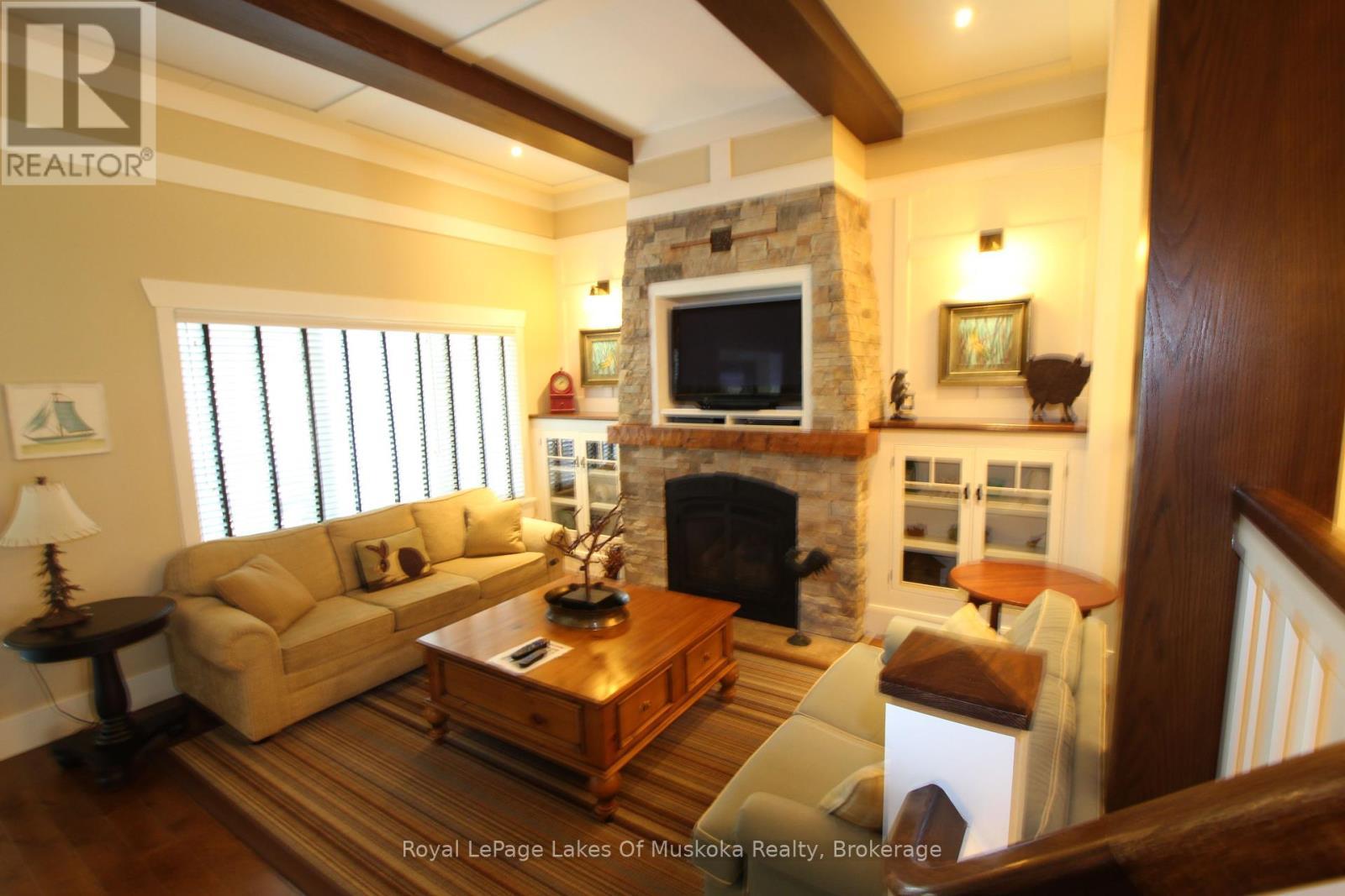 












V 11, W 5 - 1020 BIRCH GLEN ROAD

,
Lake of Bays (Mclean),




Ontario
P0B1A0

