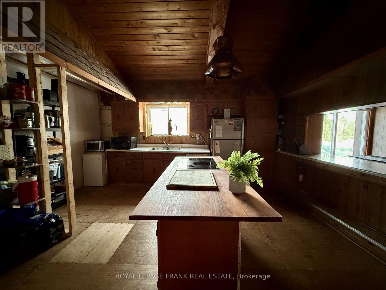 












2567 COUNTY ROAD 36 ROAD

,
Trent Lakes,




Ontario
K0L1J0


