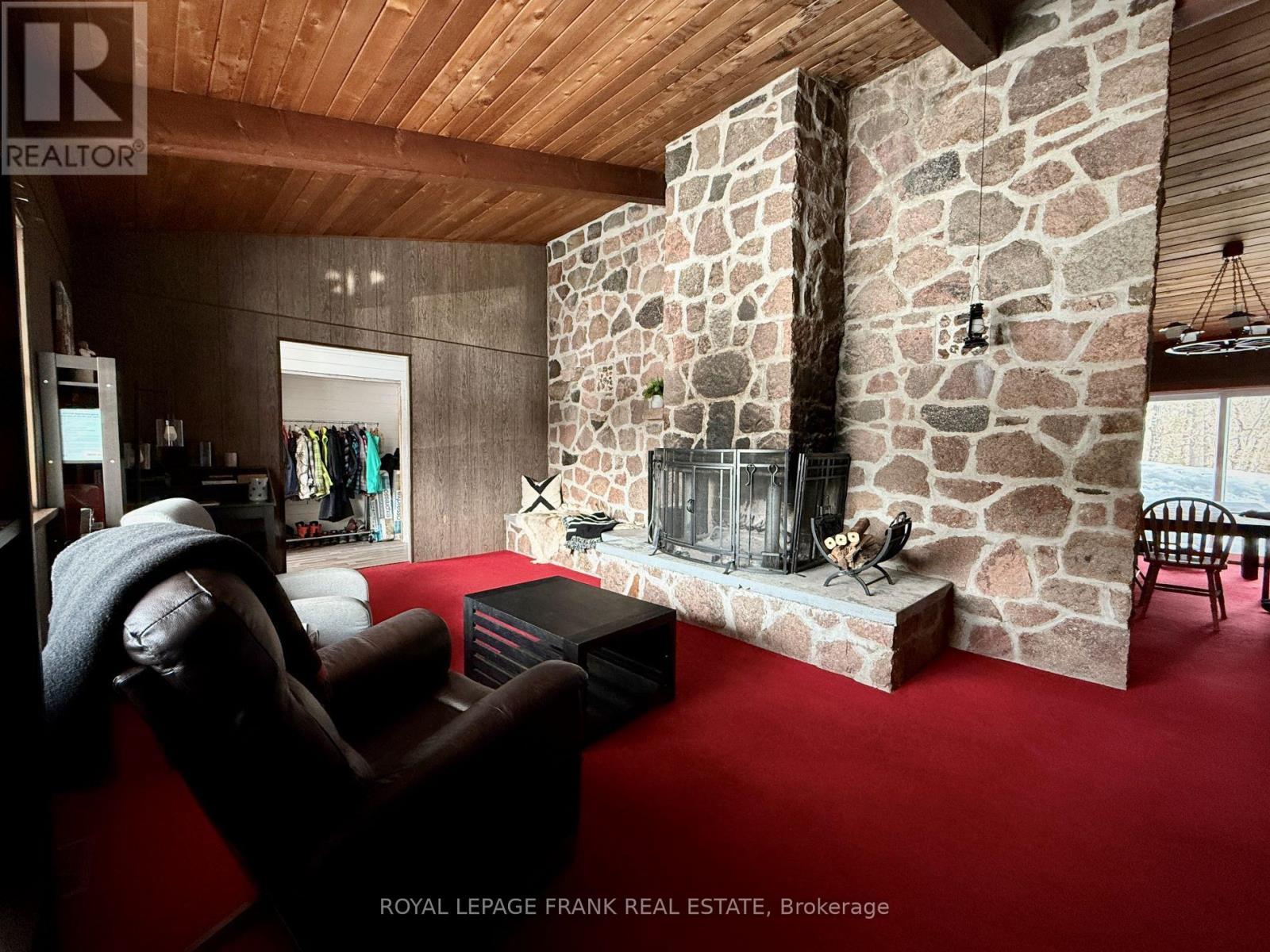 












2567 COUNTY ROAD 36 ROAD

,
Trent Lakes,




Ontario
K0L1J0

