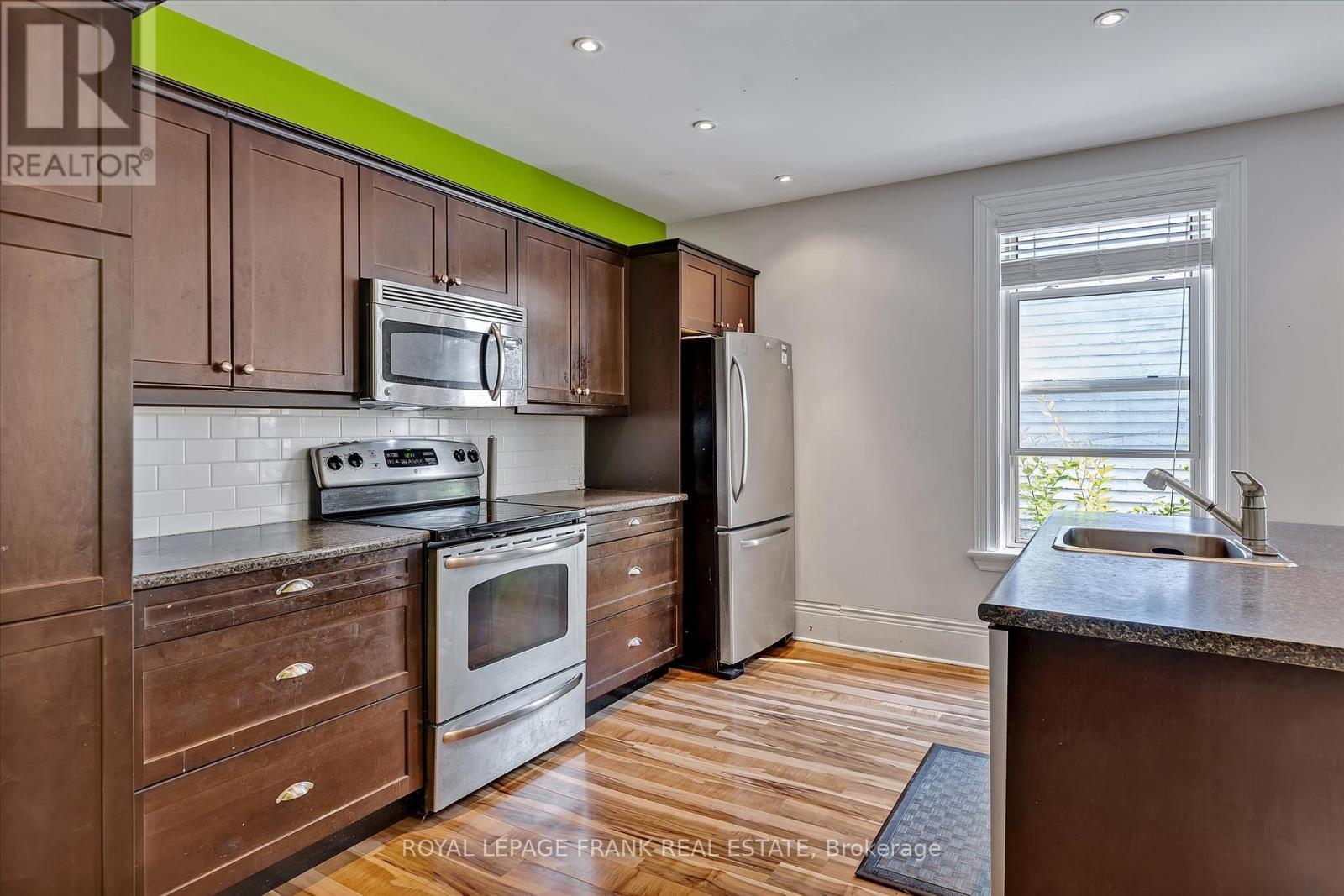 












140 ANTRIM STREET

,
Peterborough Central (North),




Ontario
K9H3G3

