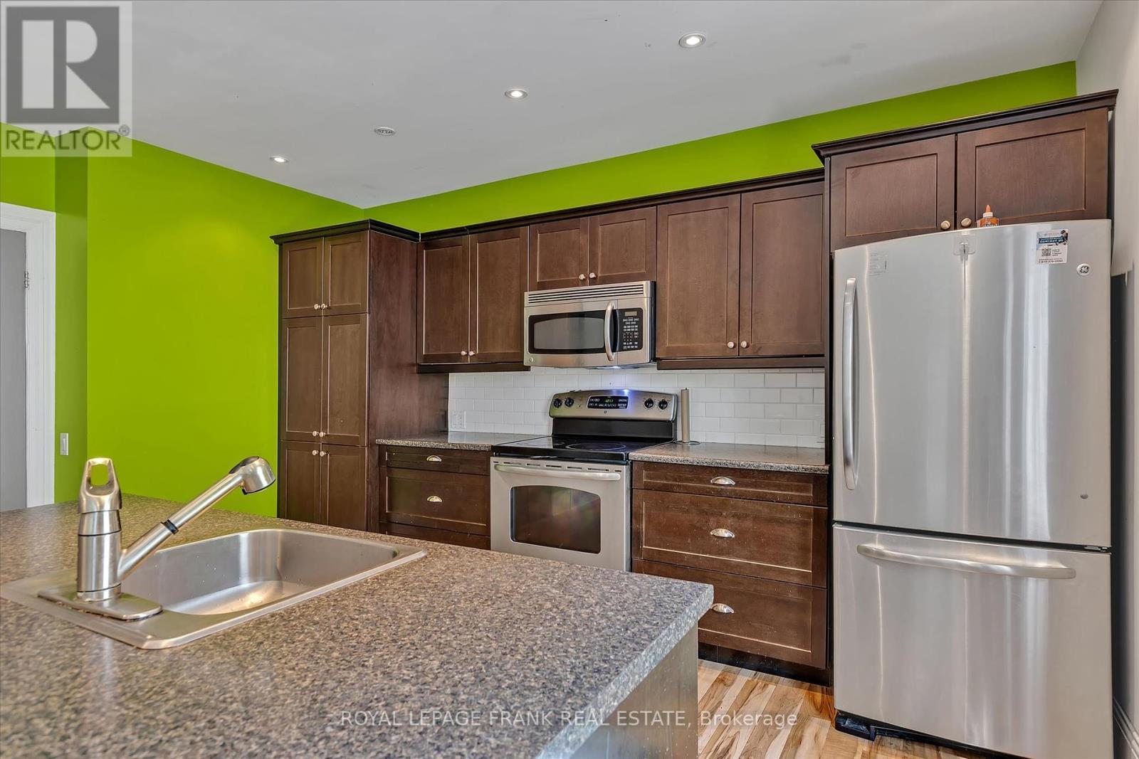 












140 ANTRIM STREET

,
Peterborough Central (North),




Ontario
K9H3G3

