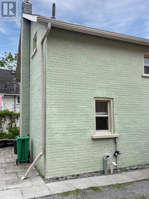 












140 ANTRIM STREET

,
Peterborough Central (North),




Ontario
K9H3G3

