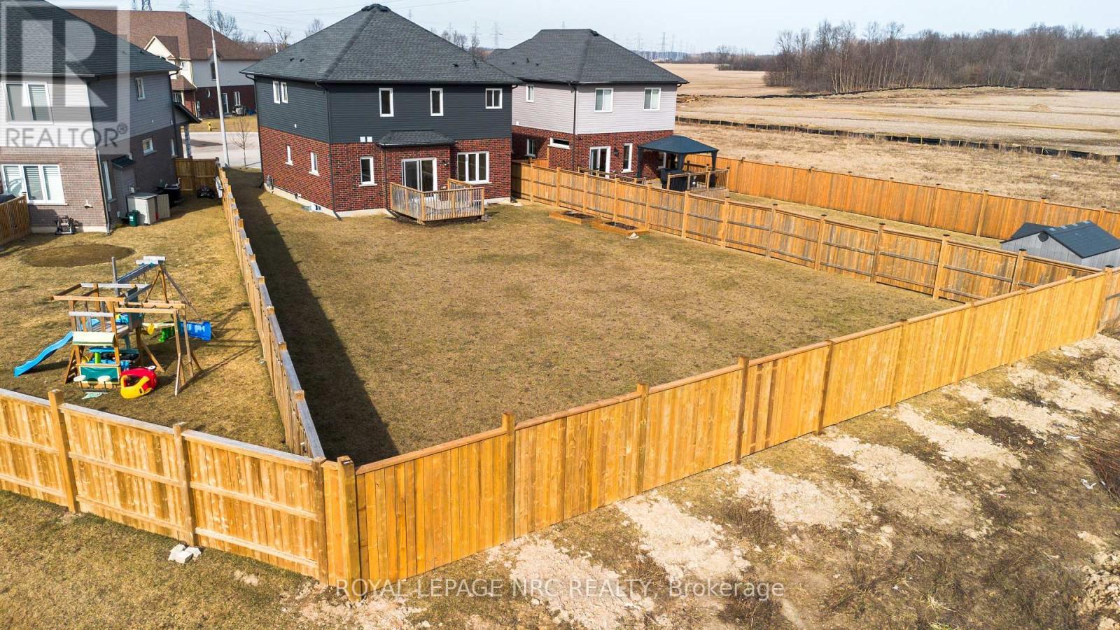 












33 CINNAMON STREET

,
Thorold (Rolling Meadows),




Ontario
L2V0H6

