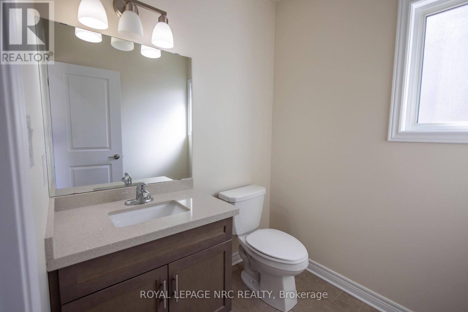 












33 CINNAMON STREET

,
Thorold (Rolling Meadows),




Ontario
L2V0H6


