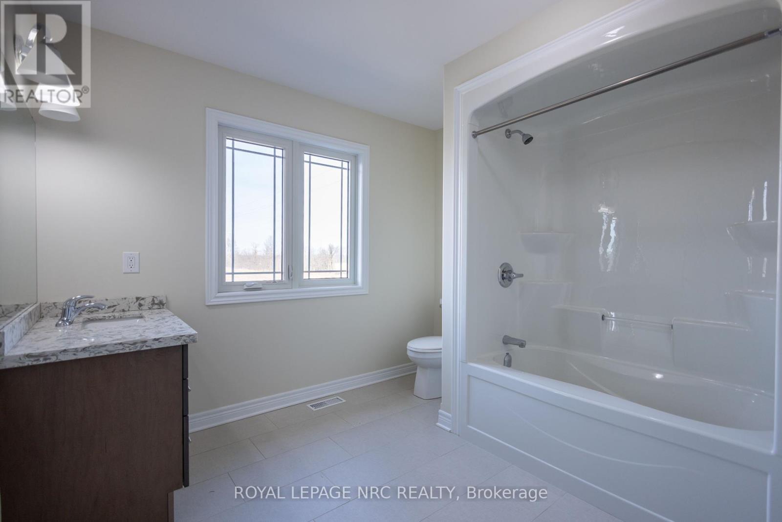 












33 CINNAMON STREET

,
Thorold (Rolling Meadows),




Ontario
L2V0H6

