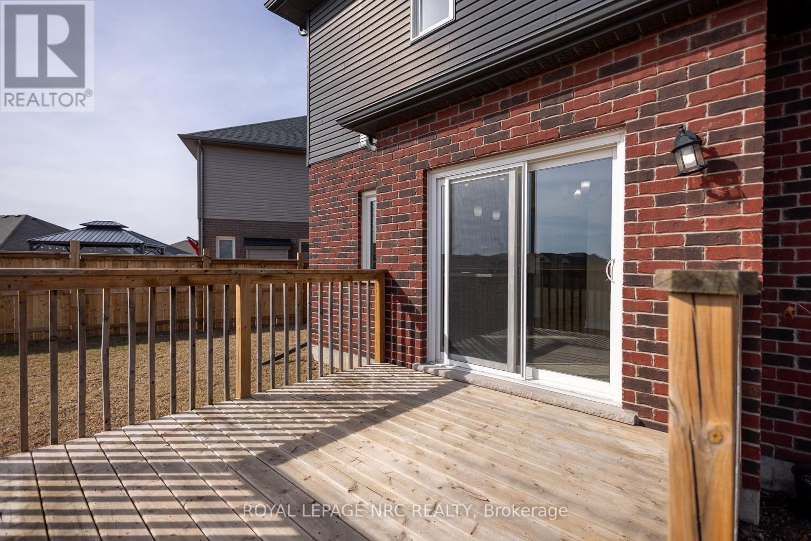 












33 CINNAMON STREET

,
Thorold (Rolling Meadows),




Ontario
L2V0H6

