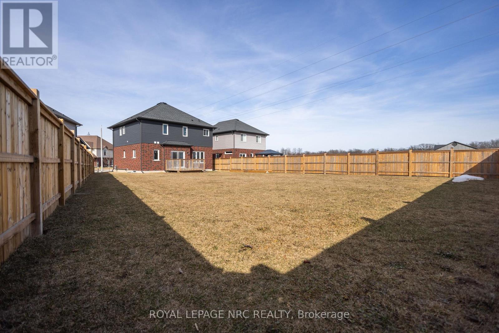 












33 CINNAMON STREET

,
Thorold (Rolling Meadows),




Ontario
L2V0H6


