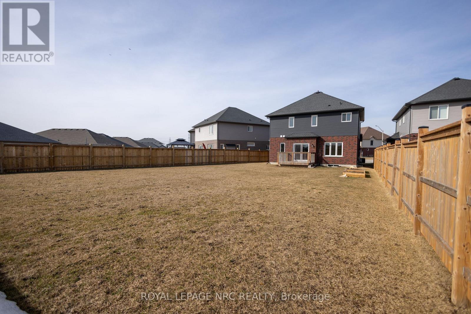 












33 CINNAMON STREET

,
Thorold (Rolling Meadows),




Ontario
L2V0H6

