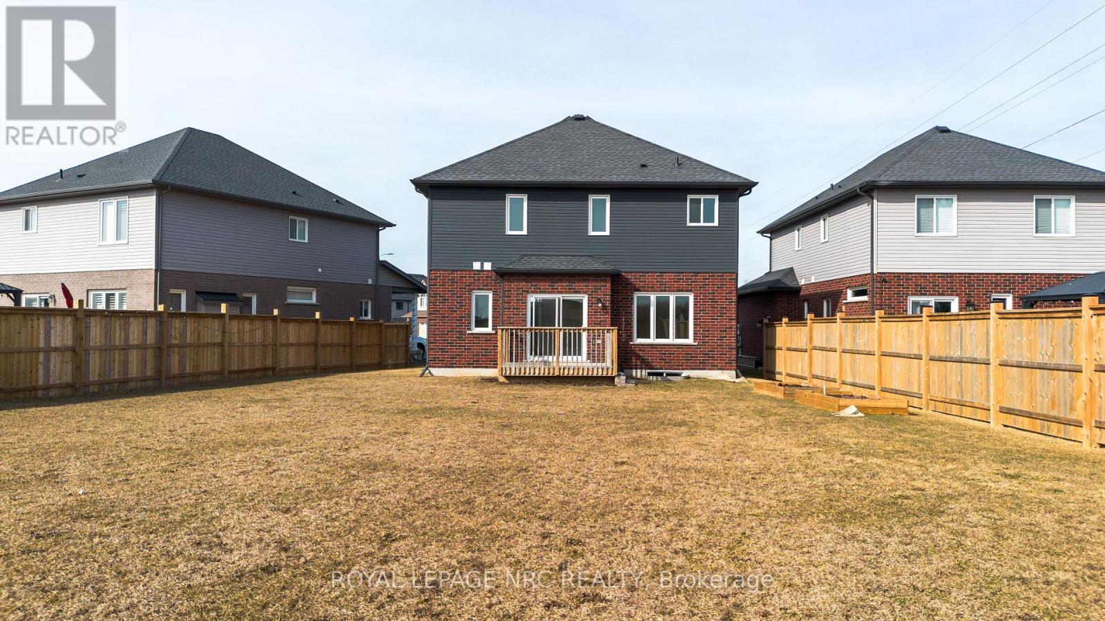 












33 CINNAMON STREET

,
Thorold (Rolling Meadows),




Ontario
L2V0H6

