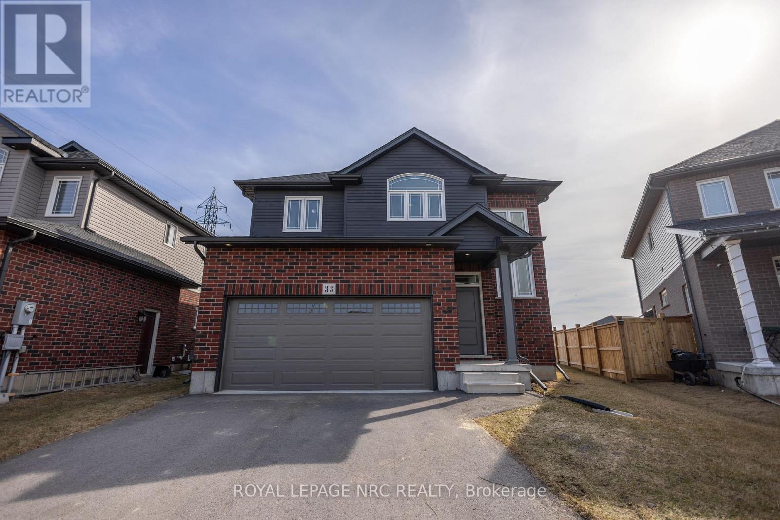 












33 CINNAMON STREET

,
Thorold (Rolling Meadows),




Ontario
L2V0H6

