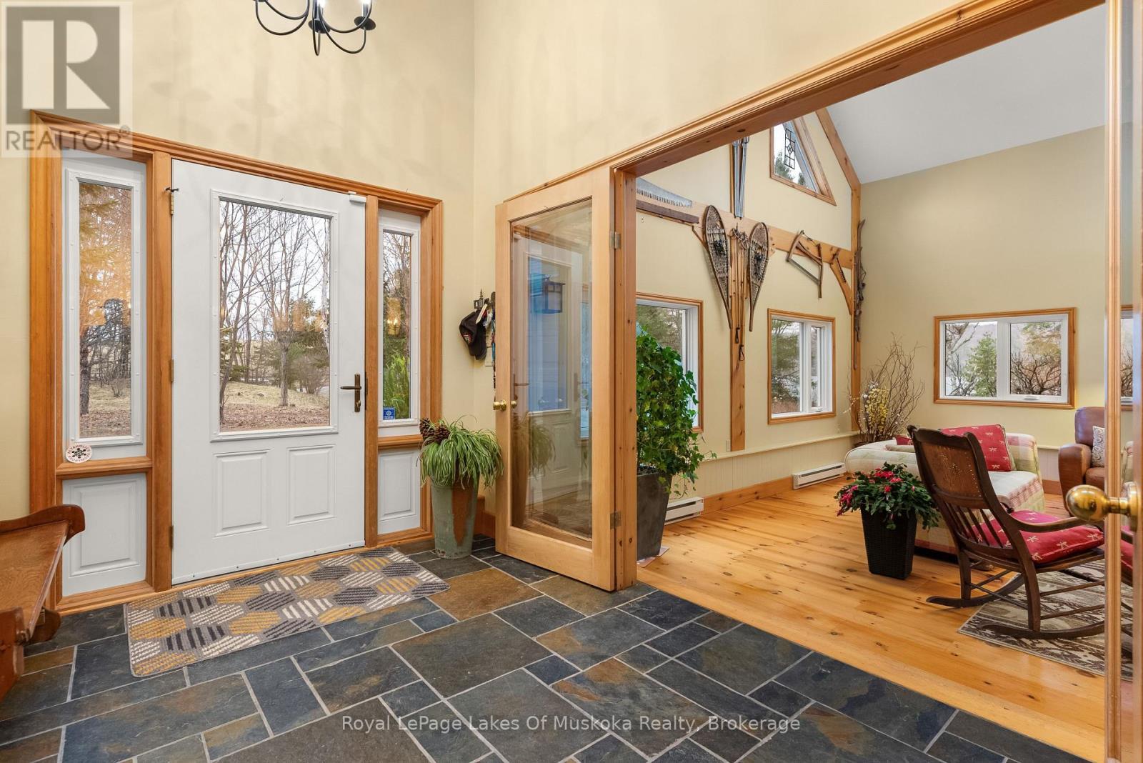 












928 JONES LANE

,
Huntsville (Chaffey),




Ontario
P1H1B2

