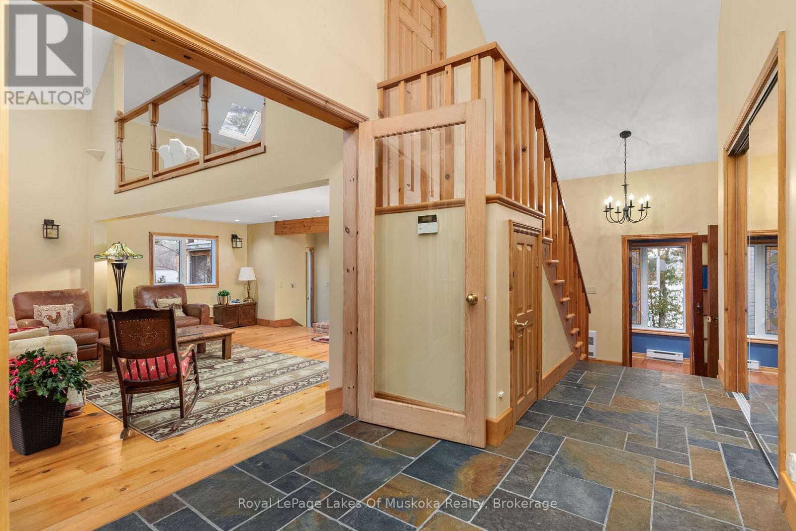 












928 JONES LANE

,
Huntsville (Chaffey),




Ontario
P1H1B2

