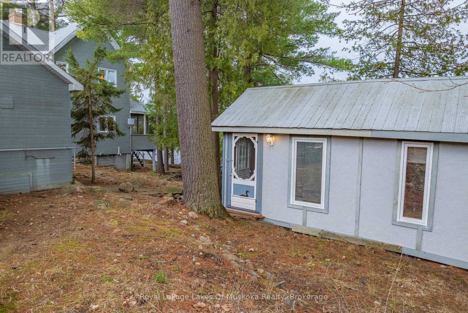 












928 JONES LANE

,
Huntsville (Chaffey),




Ontario
P1H1B2

