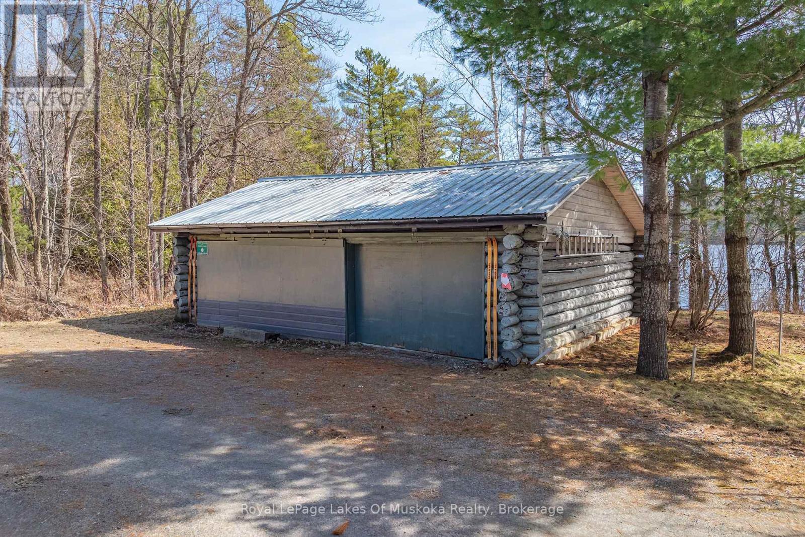 












928 JONES LANE

,
Huntsville (Chaffey),




Ontario
P1H1B2

