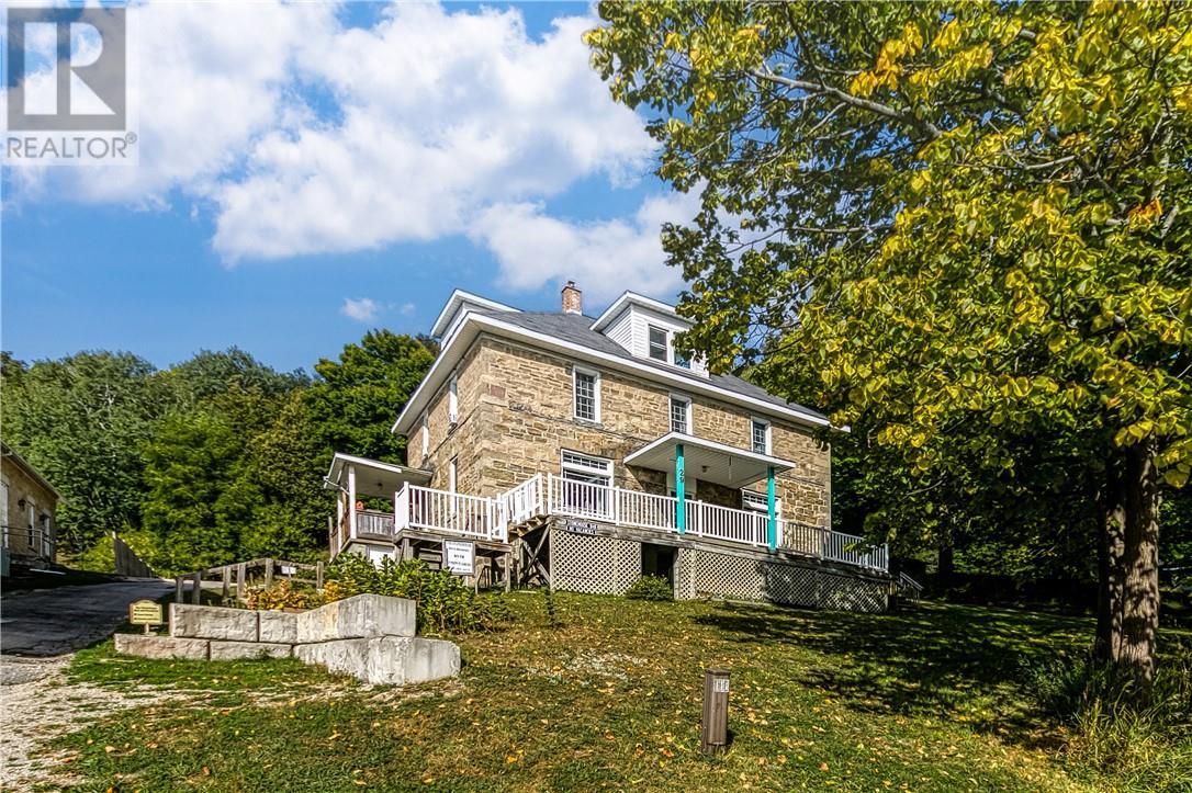 












29 Phipps Street

,
Gore Bay, Manitoulin Island,




Ontario
P0P1H0

