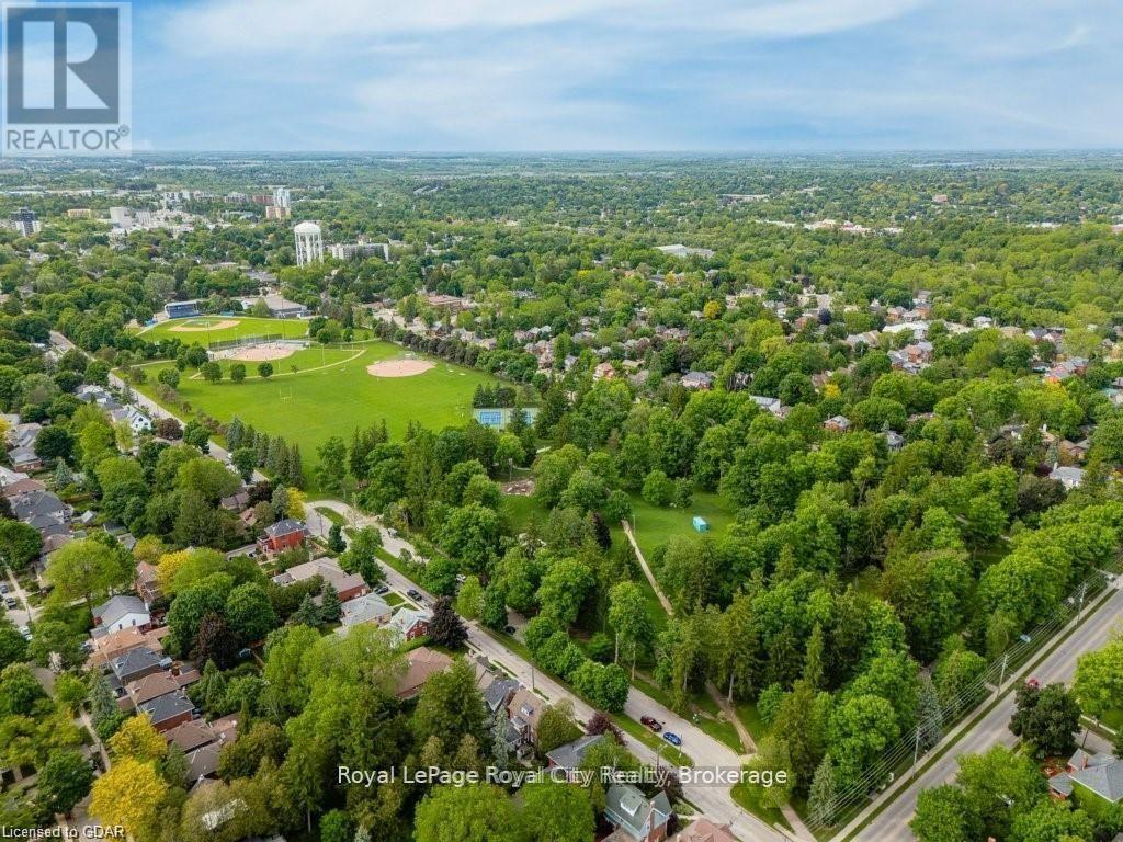 












24 LYON AVENUE

,
Guelph (Exhibition Park),




Ontario
N1H5C6

