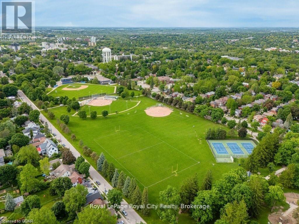 












24 LYON AVENUE

,
Guelph (Exhibition Park),




Ontario
N1H5C6

