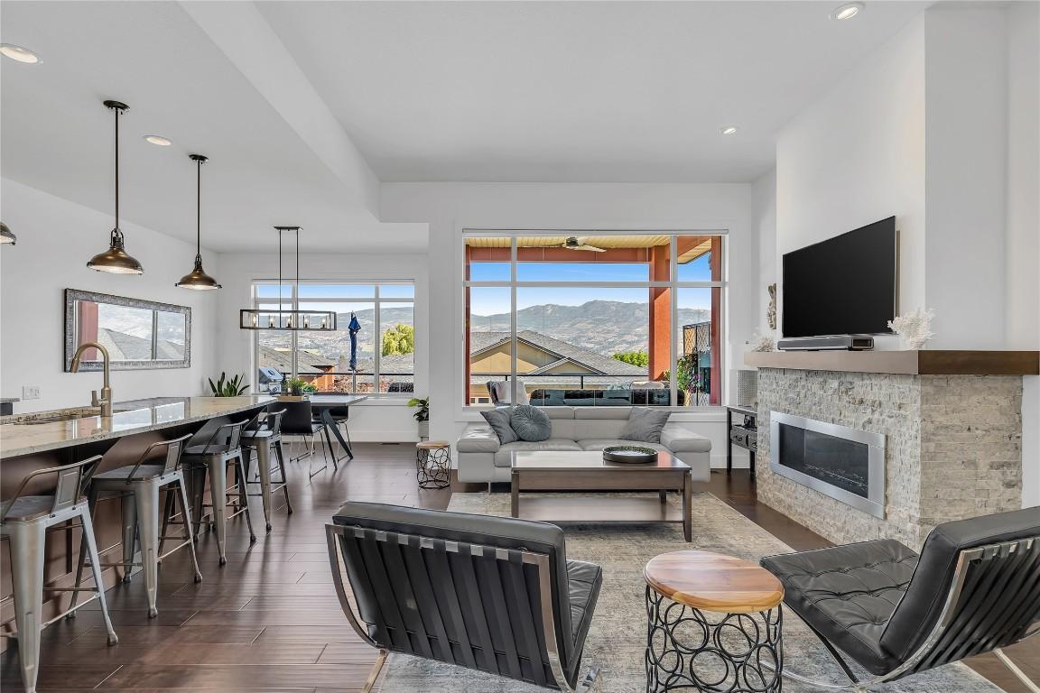 









2147


Madera

Court,
West Kelowna,




BC
V4T 3H7


