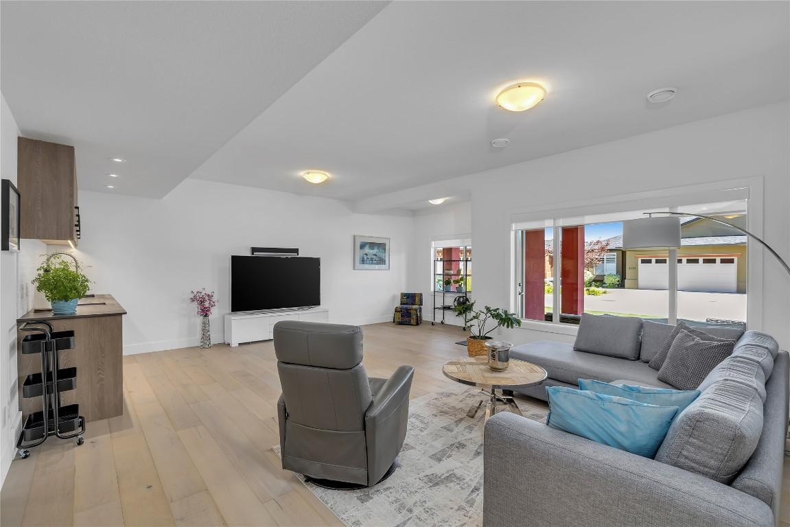 









2147


Madera

Court,
West Kelowna,




BC
V4T 3H7

