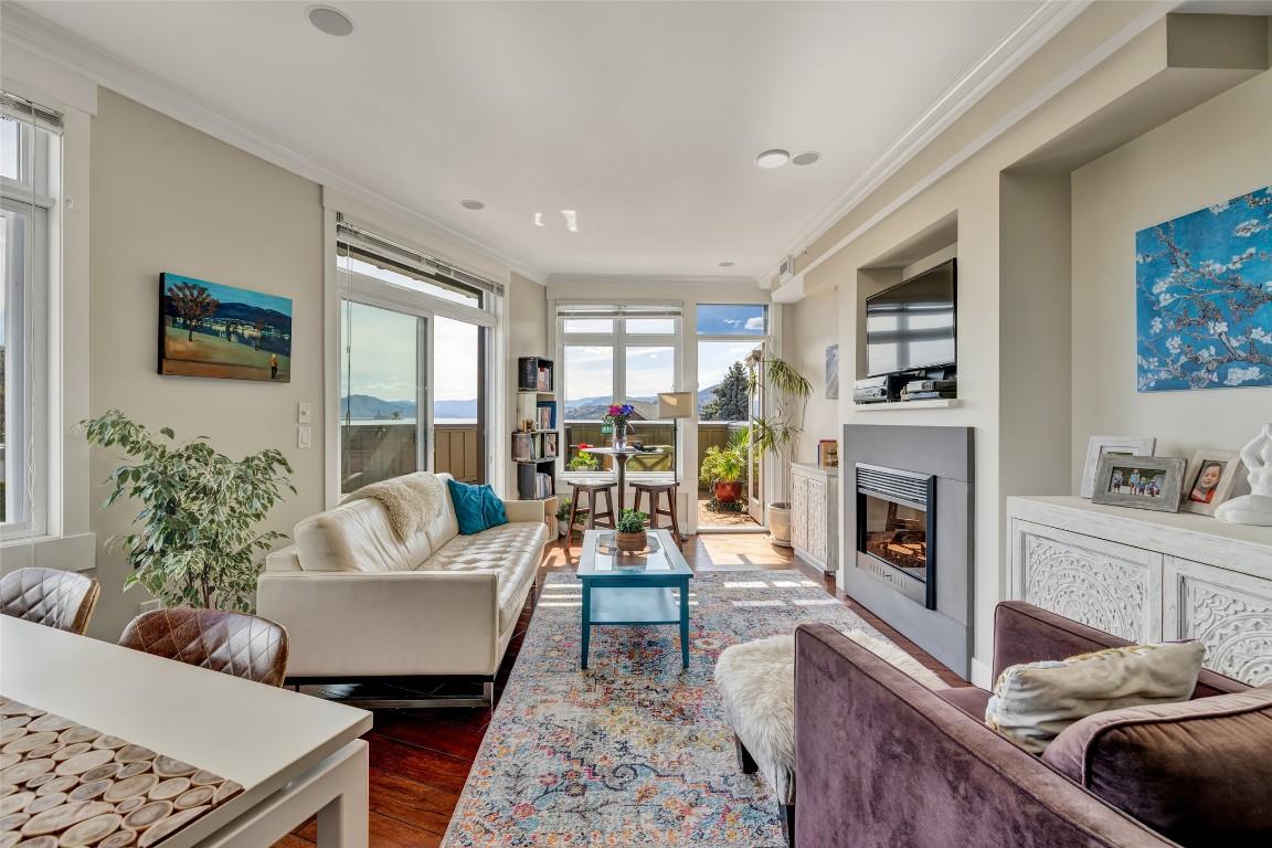 









2901


Abbott

Street, 305,
Kelowna,




BC
V1Y 1G7


