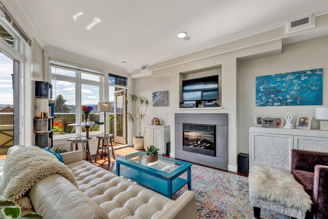 









2901


Abbott

Street, 305,
Kelowna,




BC
V1Y 1G7

