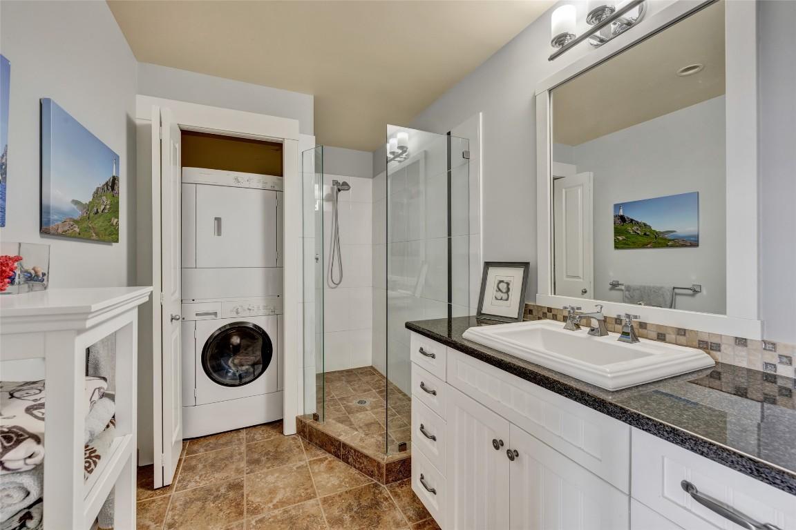 









2901


Abbott

Street, 305,
Kelowna,




BC
V1Y 1G7

