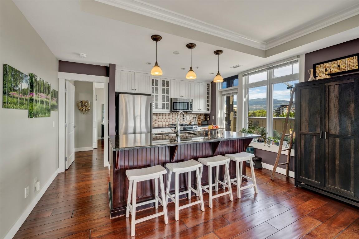 









2901


Abbott

Street, 305,
Kelowna,




BC
V1Y 1G7

