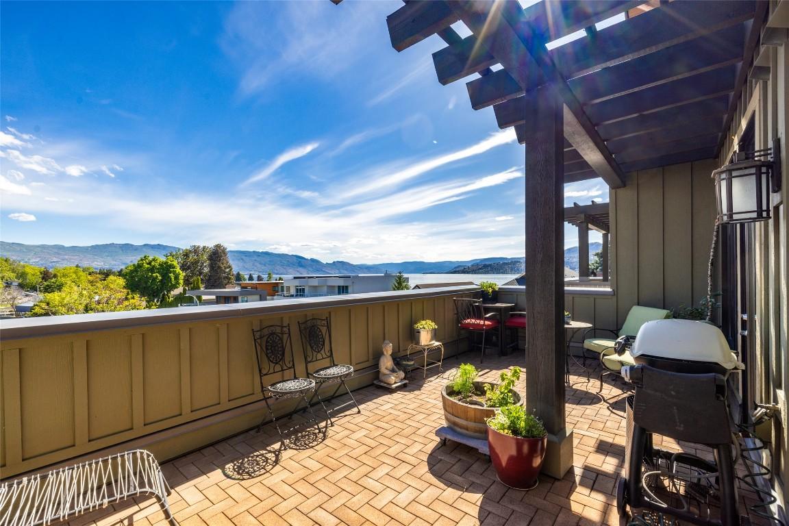 









2901


Abbott

Street, 305,
Kelowna,




BC
V1Y 1G7


