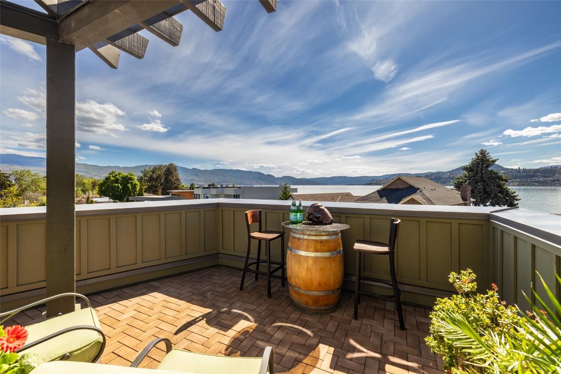 









2901


Abbott

Street, 305,
Kelowna,




BC
V1Y 1G7

