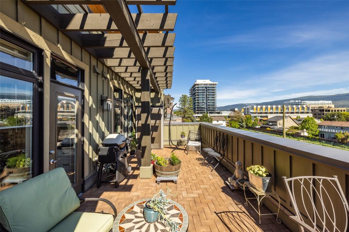 









2901


Abbott

Street, 305,
Kelowna,




BC
V1Y 1G7

