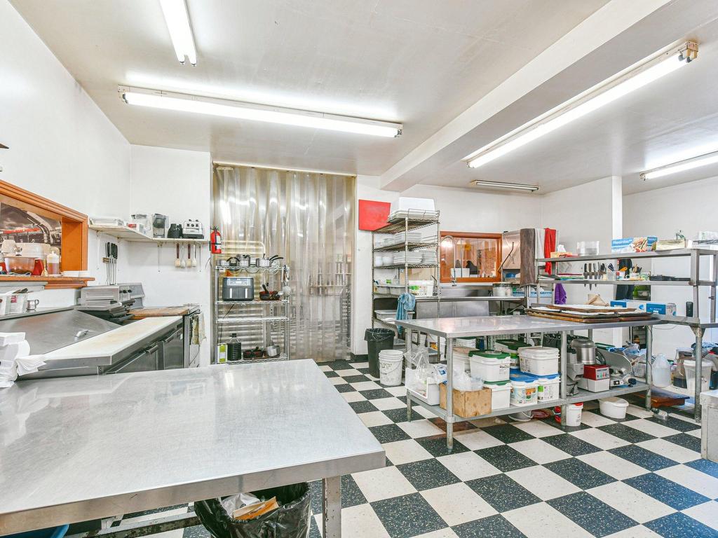 









1395

 - 1405


Rue St-Joseph

,
Sainte-Adèle,




QC
J8B1G5

