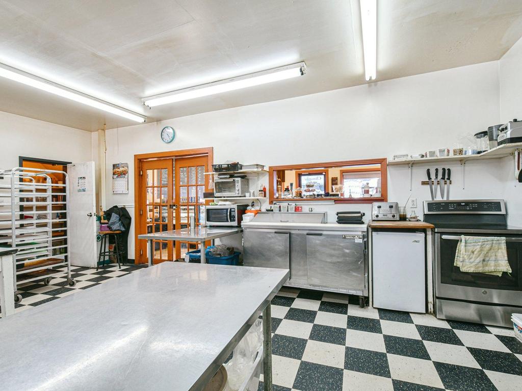 









1395

 - 1405


Rue St-Joseph

,
Sainte-Adèle,




QC
J8B1G5

