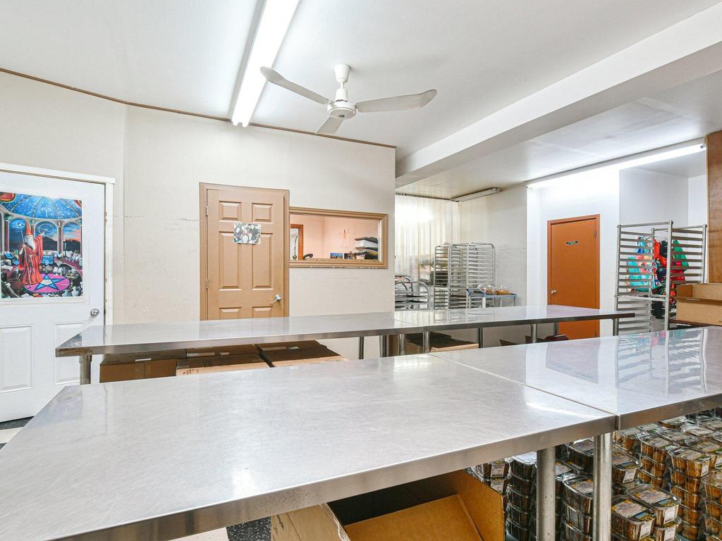 









1395

 - 1405


Rue St-Joseph

,
Sainte-Adèle,




QC
J8B1G5

