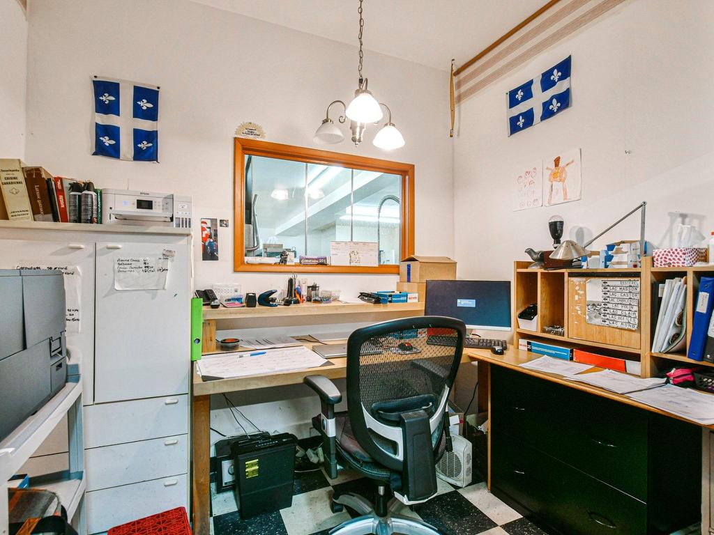 









1395

 - 1405


Rue St-Joseph

,
Sainte-Adèle,




QC
J8B1G5

